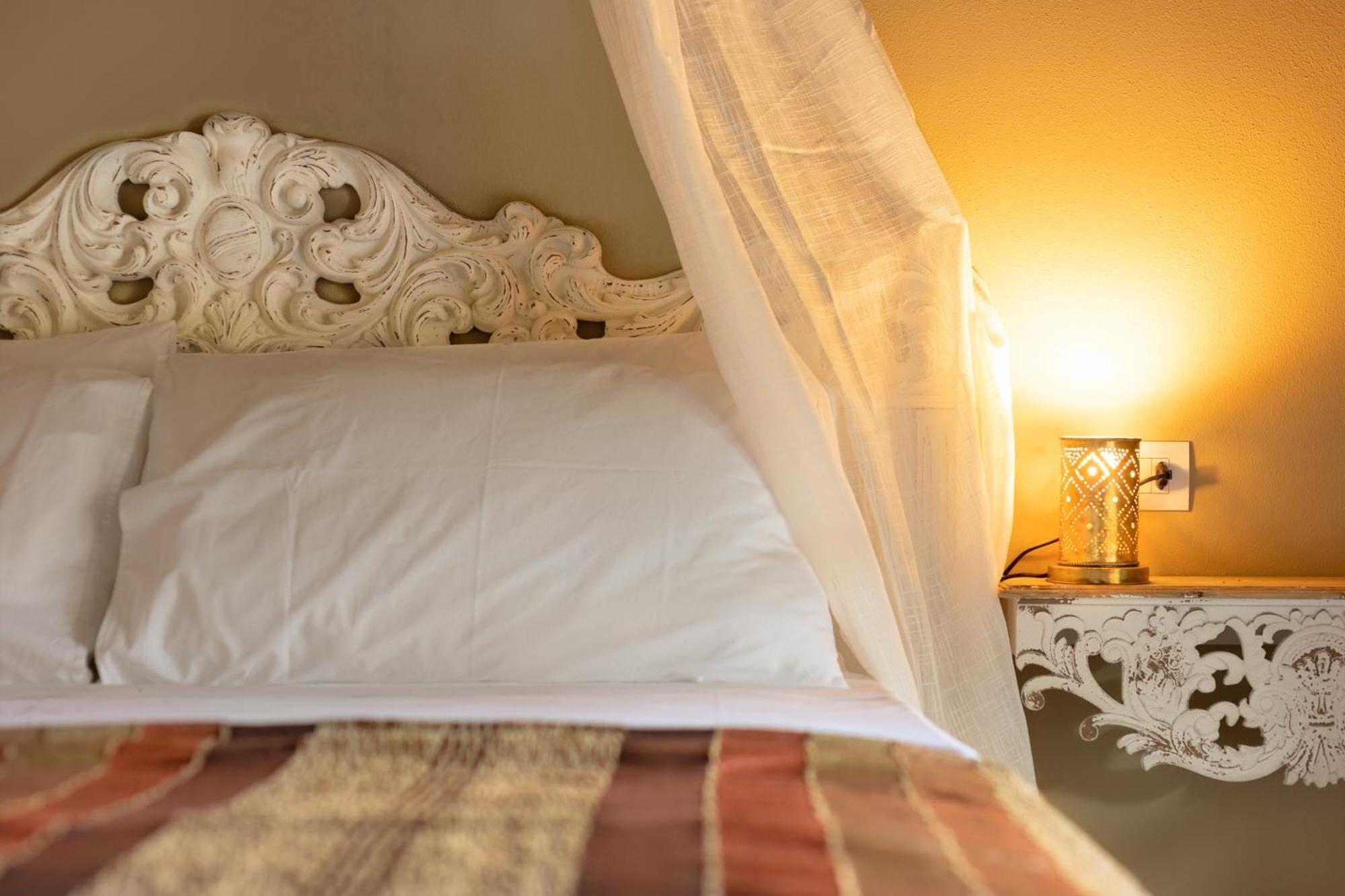 Luce Boutique Hotel Fortunago Exterior photo